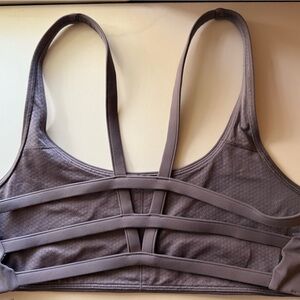 Vuori women’s Yosemite sports bra size medium